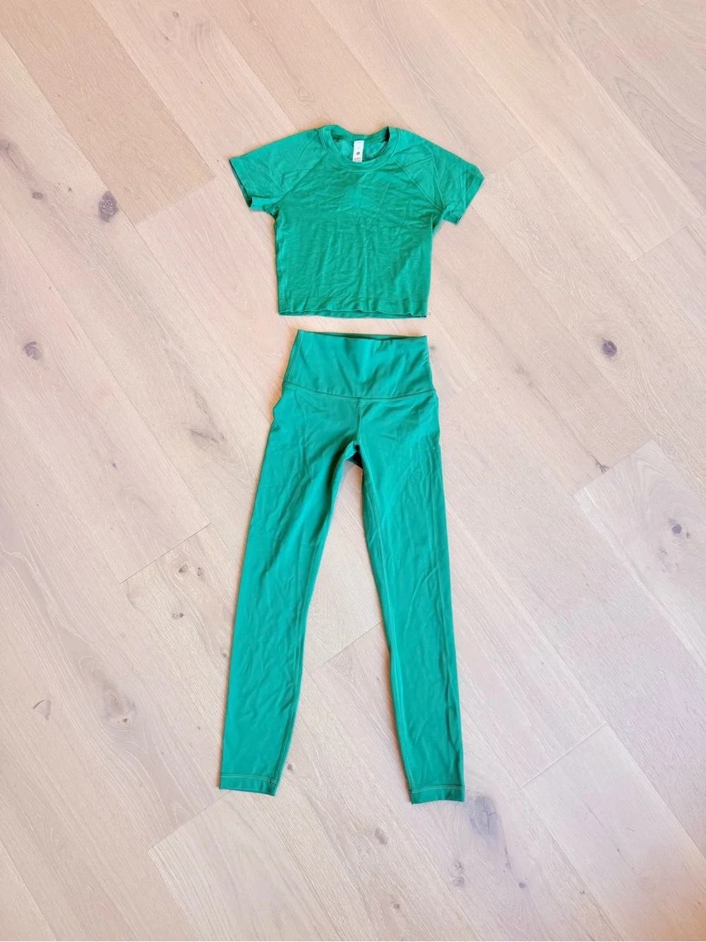 Lululemon Green Wunder Train 25” Leggings & Swiftly Tech Crop Set Size 4